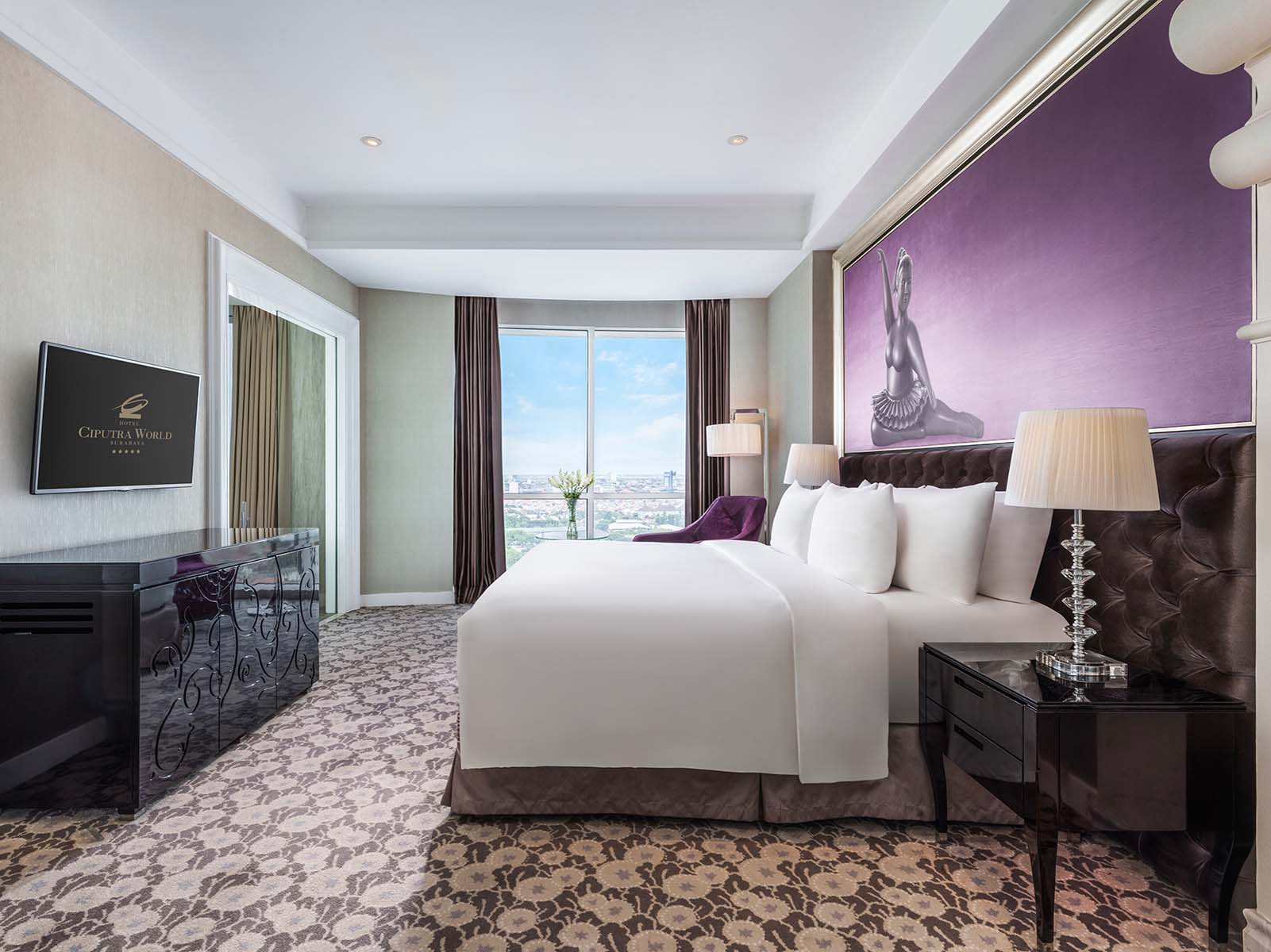 Hotel-Ciputra-World-Surabaya-Suite-Room-1